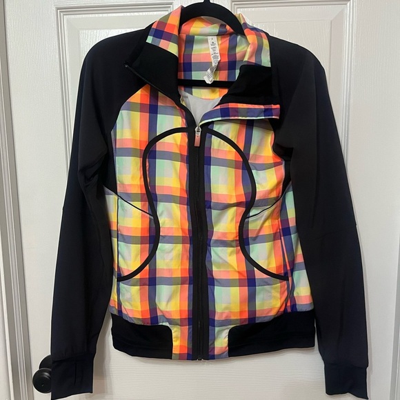 Lululemon Run Track Attack Jacket Seawheeze plaid size 4 - Picture 3 of 8
